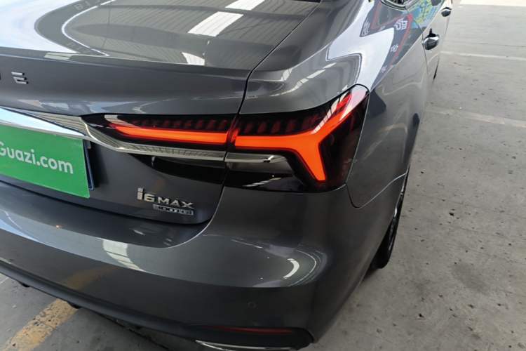 Used Roewe i6 MAX 2020 300TGI Automatic "Swell Cool Smart Drive" Edition Exterior 3