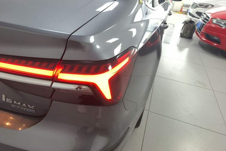 Used Roewe i6 MAX 2020 300TGI Automatic Sporty Cool Edition Exterior 3