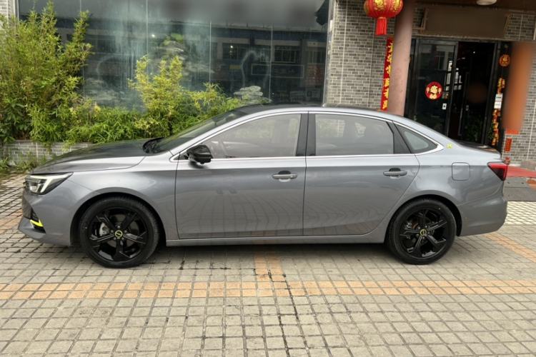Used Roewe i6 MAX 2020 300TGI Automatic "Swell Cool Smart Drive" Edition Exterior 3