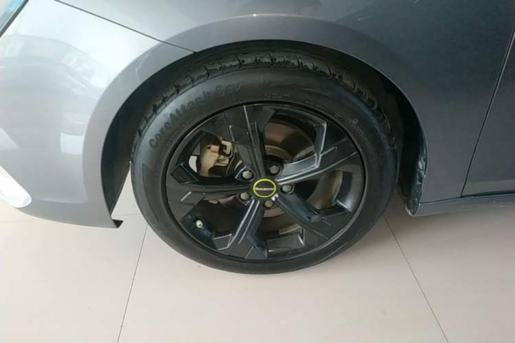 Used Roewe i6 MAX 2020 300TGI Automatic Sporty Cool Edition Exterior 4
