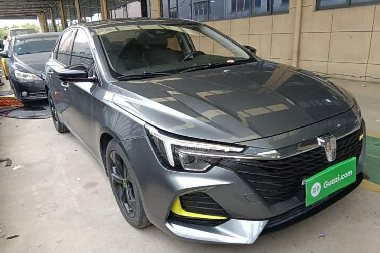 Used Roewe i6 MAX 2020 300TGI Automatic "Swell Cool Smart Drive" Edition Front Right 45 Deg