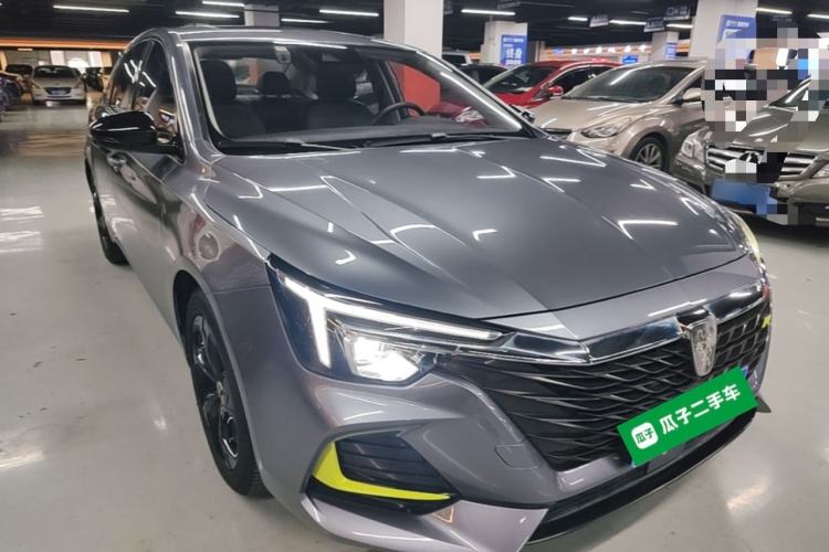 Used Roewe i6 MAX 2020 300TGI Automatic "Swell Cool Smart Drive" Edition Front Right 45 Deg