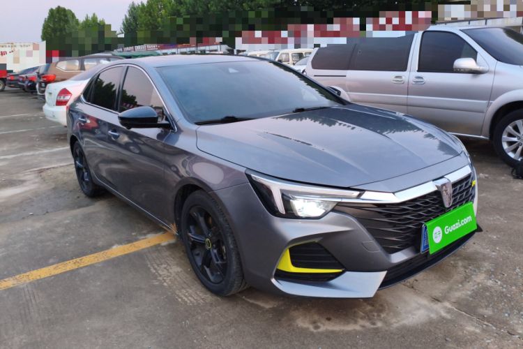 Used Roewe i6 MAX 2020 300TGI Automatic "Swell Cool Smart Drive" Edition Front Right 45 Deg
