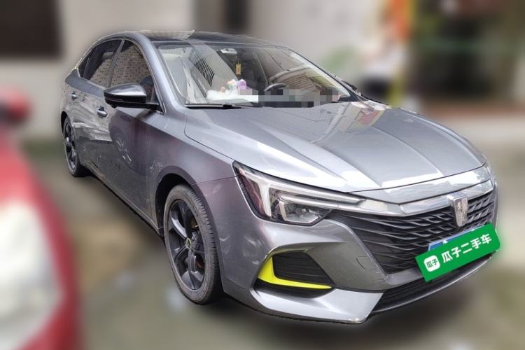 Used Roewe i6 MAX 2020 300TGI Automatic Cool & Stylish Skyroof Edition Front Right 45 Deg