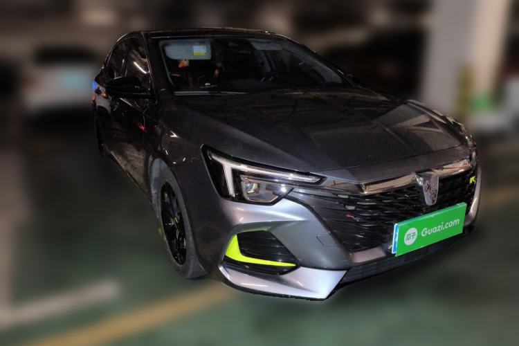 Used Roewe i6 MAX 2020 300TGI Automatic "Swell Cool Smart Drive" Edition Front Right 45 Deg