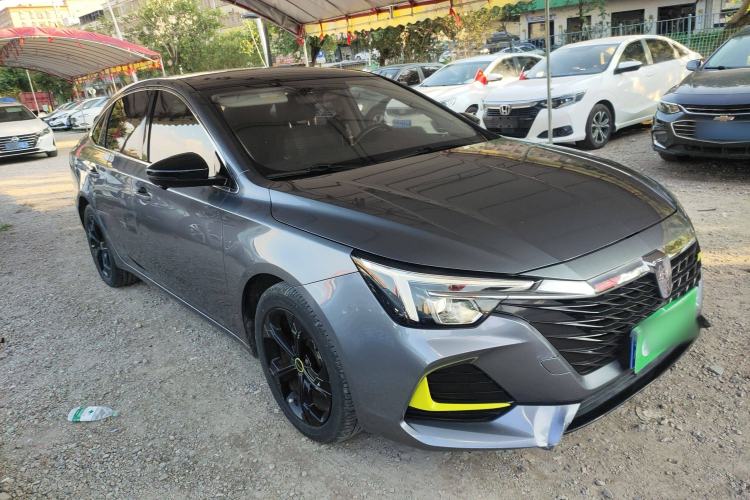 Used Roewe i6 MAX 2020 300TGI Automatic Cool & Stylish Skyroof Edition Front Right 45 Deg