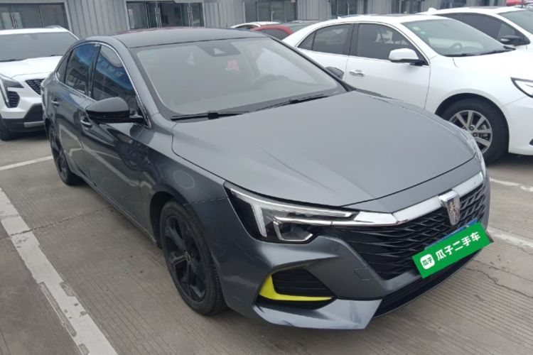 Used Roewe i6 MAX 2020 300TGI Automatic Supreme Edition with Cool Sunroof and Advanced Driving Features Front Right 45 Deg