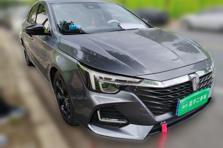 Used Roewe i6 MAX 2020 300TGI Automatic "Swell Cool Smart Drive" Edition Front Right 45 Deg