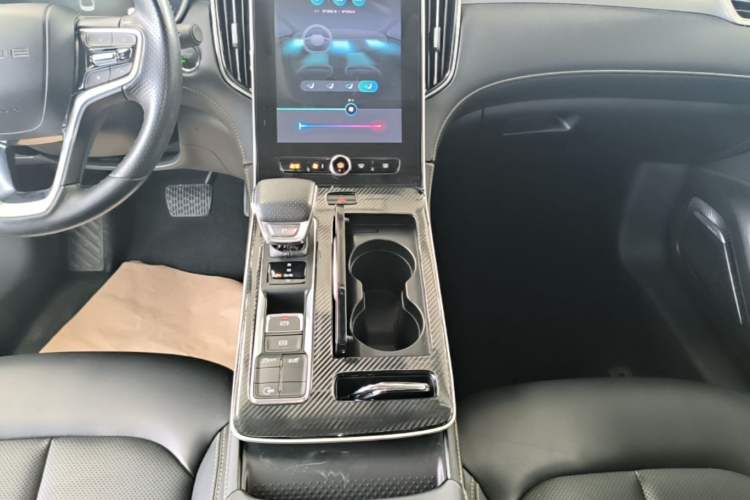 Used Roewe i6 MAX 2020 300TGI Automatic "Swell Cool Smart Drive" Edition Gear Lever