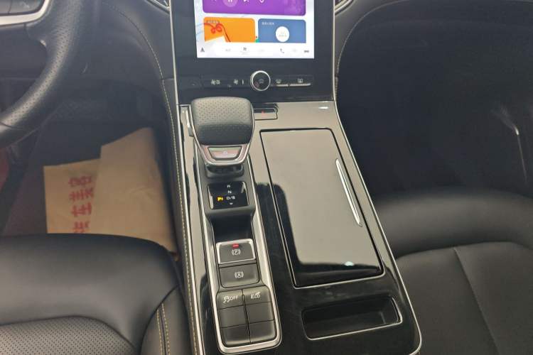 Used Roewe i6 MAX 2020 300TGI Automatic Sporty Cool Edition Gear Lever