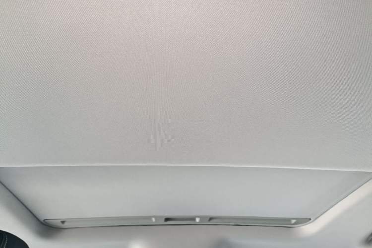 Used Roewe i6 MAX 2020 300TGI Automatic "Swell Cool Smart Drive" Edition Headliner