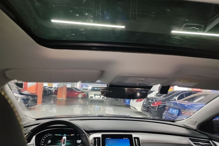 Used Roewe i6 MAX 2020 300TGI Automatic "Swell Cool Smart Drive" Edition Headliner