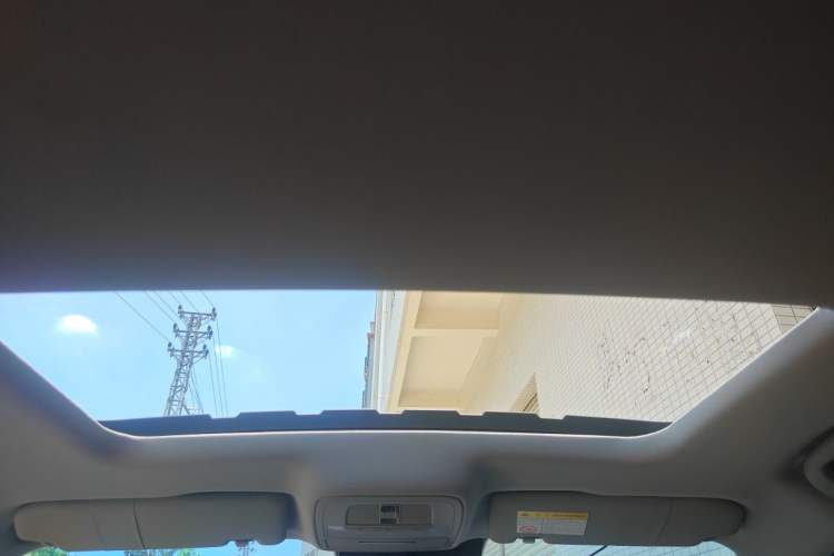Used Roewe i6 MAX 2020 300TGI Automatic "Swell Cool Smart Drive" Edition Headliner