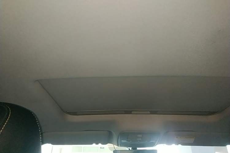 Used Roewe i6 MAX 2020 300TGI Automatic Sporty Cool Edition Headliner