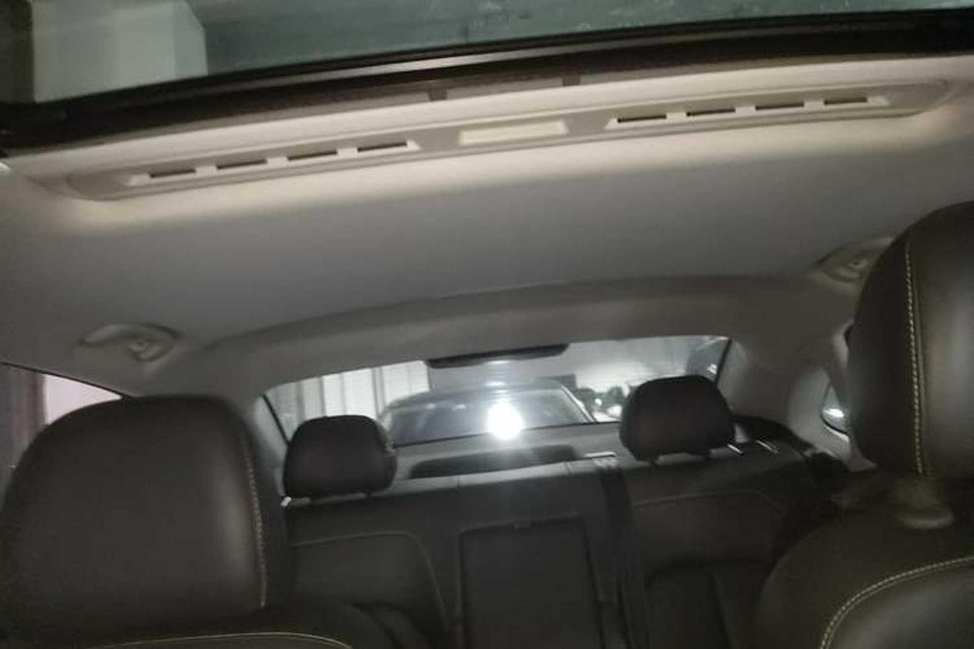 Used Roewe i6 MAX 2020 300TGI Automatic "Swell Cool Smart Drive" Edition Headliner