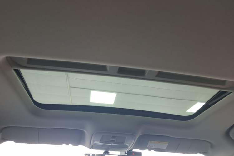 Used Roewe i6 MAX 2020 300TGI Automatic Sporty Cool Edition Headliner