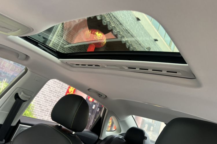 Used Roewe i6 MAX 2020 300TGI Automatic "Swell Cool Smart Drive" Edition Headliner