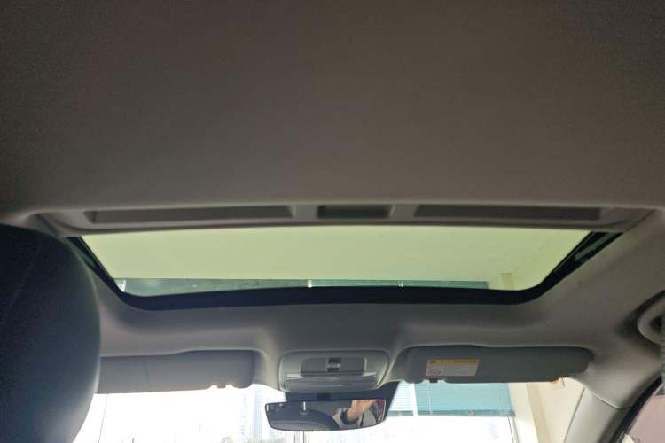 Used Roewe i6 MAX 2020 300TGI Automatic Sporty Cool Edition Headliner