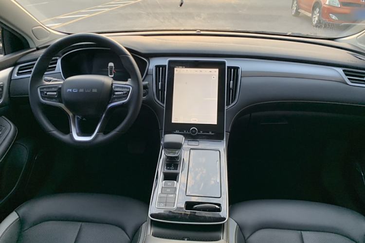 Used Roewe i6 MAX 2020 300TGI Automatic Cool & Stylish Skyroof Edition Interior 1