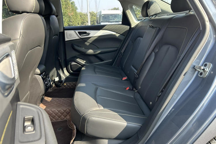 Used Roewe i6 MAX 2020 300TGI Automatic "Swell Cool Smart Drive" Edition Interior 1