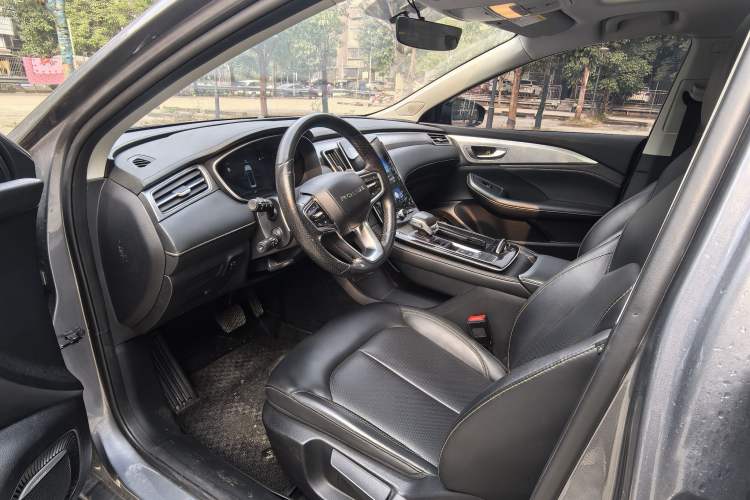 Used Roewe i6 MAX 2020 300TGI Automatic Sporty Cool Edition Interior 2
