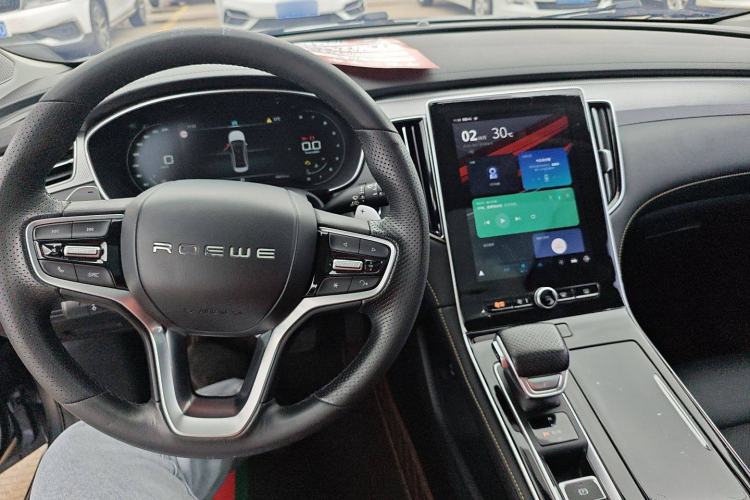 Used Roewe i6 MAX 2020 300TGI Automatic Cool & Stylish Skyroof Edition Interior 3