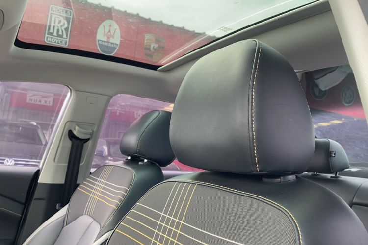 Used Roewe i6 MAX 2020 300TGI Automatic Supreme Edition with Cool Sunroof and Advanced Driving Features Interior 4