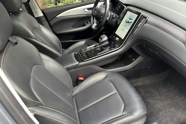 Used Roewe i6 MAX 2020 300TGI Automatic "Swell Cool Smart Drive" Edition Interior 4