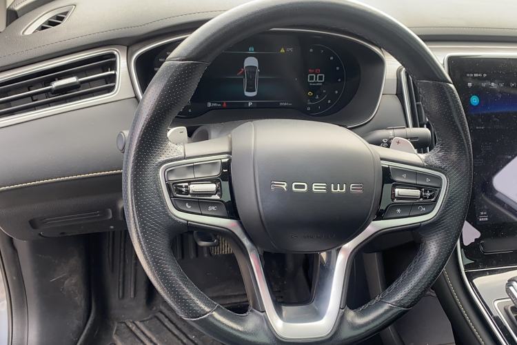 Used Roewe i6 MAX 2020 300TGI Automatic Supreme Edition with Cool Sunroof and Advanced Driving Features Interior 6