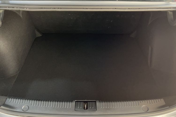 Used Roewe i6 MAX 2020 300TGI Automatic Cool & Stylish Skyroof Edition Interior 8