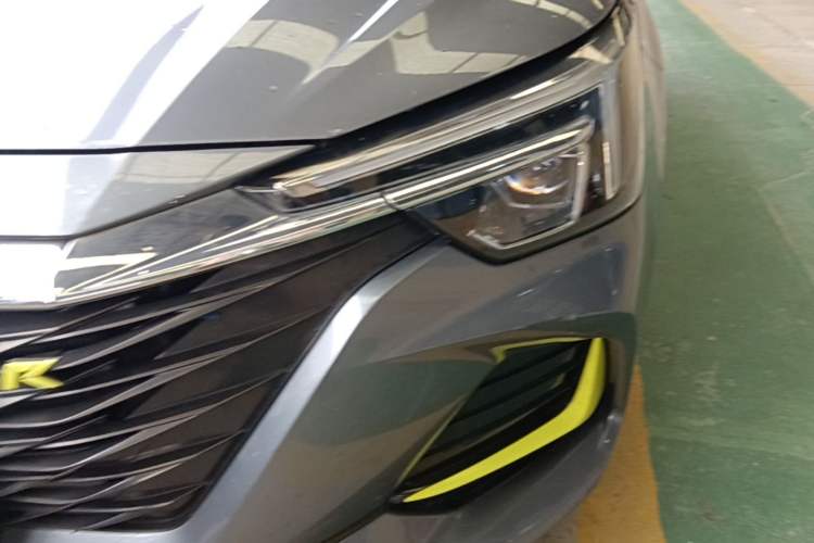 Used Roewe i6 MAX 2020 300TGI Automatic "Swell Cool Smart Drive" Edition Left Front Headlight