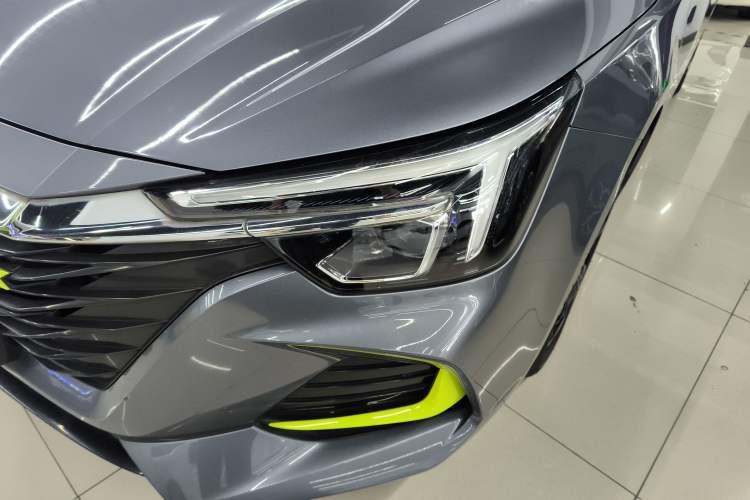 Used Roewe i6 MAX 2020 300TGI Automatic "Swell Cool Smart Drive" Edition Left Front Headlight