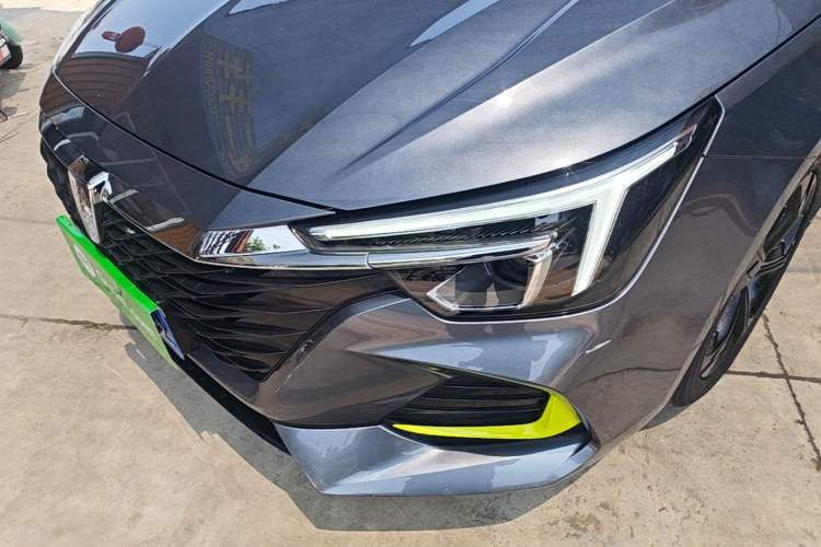Used Roewe i6 MAX 2020 300TGI Automatic Supreme Edition with Cool Sunroof and Advanced Driving Features Left Front Headlight