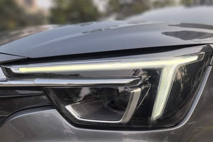 Used Roewe i6 MAX 2020 300TGI Automatic Sporty Cool Edition Left Front Headlight