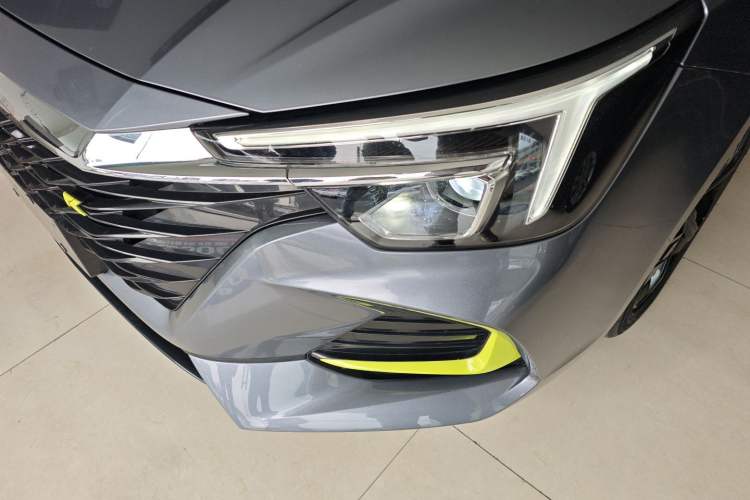 Used Roewe i6 MAX 2020 300TGI Automatic Sporty Cool Edition Left Front Headlight