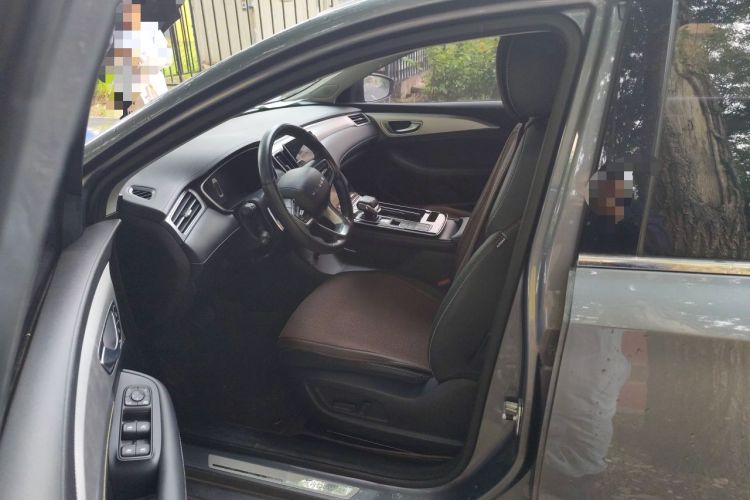 Used Roewe i6 MAX 2020 300TGI Automatic "Swell Cool Smart Drive" Edition Left Front Seat