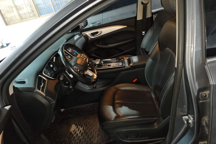 Used Roewe i6 MAX 2020 300TGI Automatic "Swell Cool Smart Drive" Edition Left Front Seat