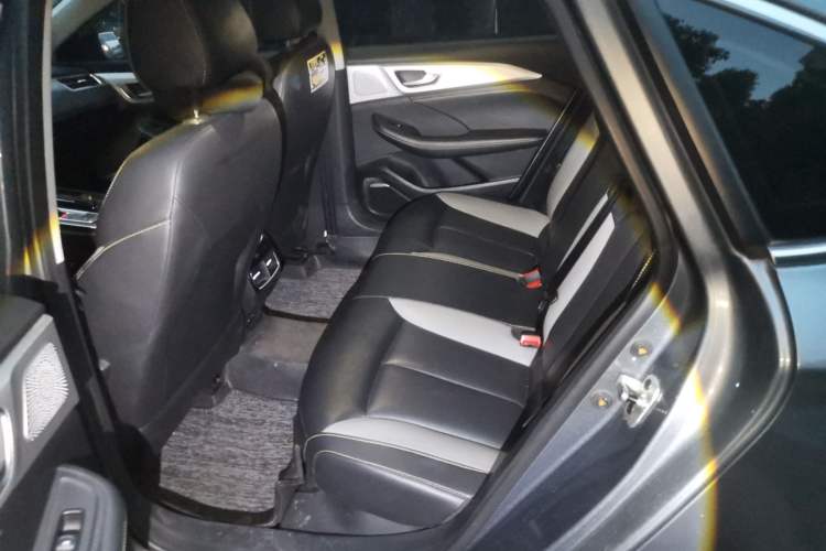Used Roewe i6 MAX 2020 300TGI Automatic Cool & Stylish Skyroof Edition Left Rear Seat