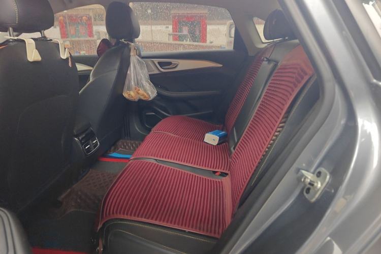 Used Roewe i6 MAX 2020 300TGI Automatic "Swell Cool Smart Drive" Edition Left Rear Seat