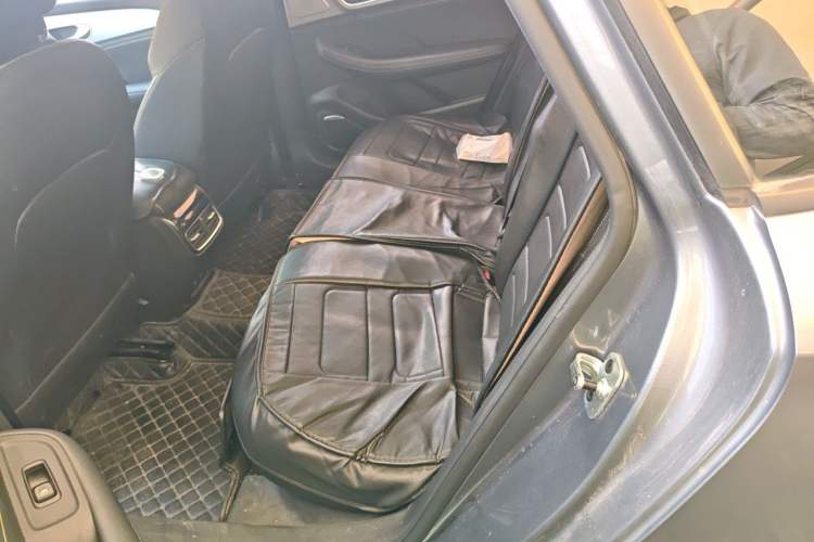 Used Roewe i6 MAX 2020 300TGI Automatic Sporty Cool Edition Left Rear Seat