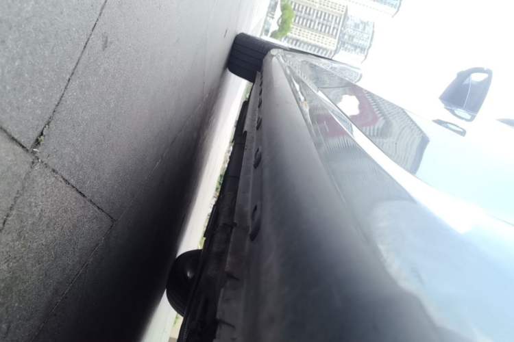 Used Roewe i6 MAX 2020 300TGI Automatic "Swell Cool Smart Drive" Edition Left Side Sill