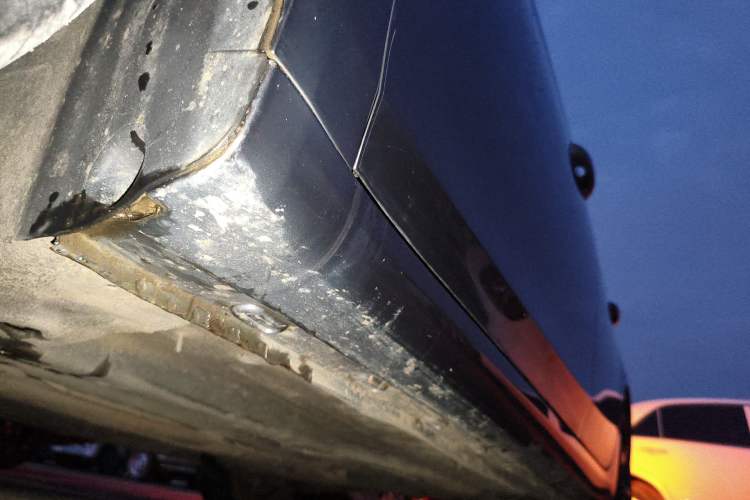 Used Roewe i6 MAX 2020 300TGI Automatic "Swell Cool Smart Drive" Edition Left Side Sill