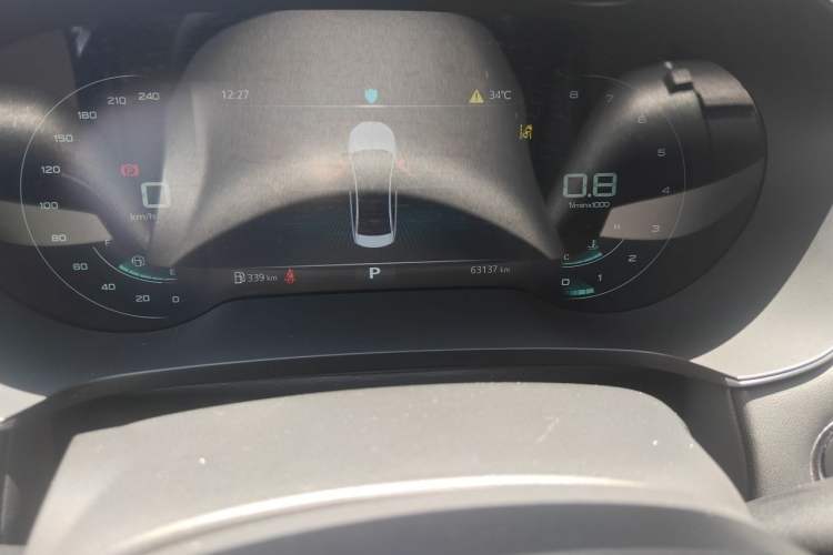 Used Roewe i6 MAX 2020 300TGI Automatic "Swell Cool Smart Drive" Edition Odometer Close Up
