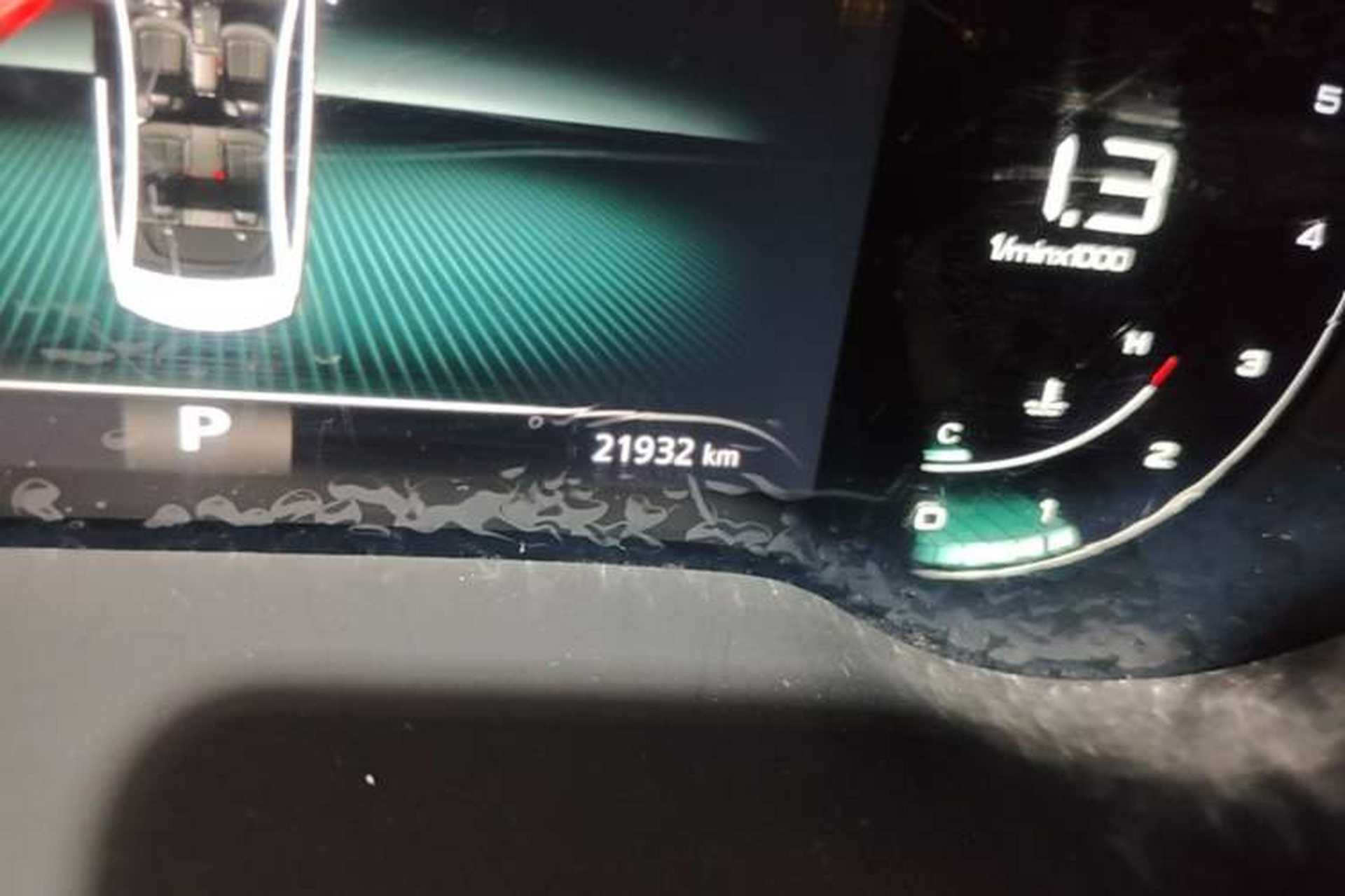 Used Roewe i6 MAX 2020 300TGI Automatic "Swell Cool Smart Drive" Edition Odometer Close Up