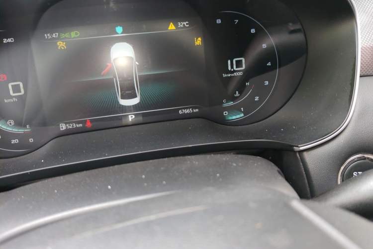 Used Roewe i6 MAX 2020 300TGI Automatic "Swell Cool Smart Drive" Edition Odometer Close Up