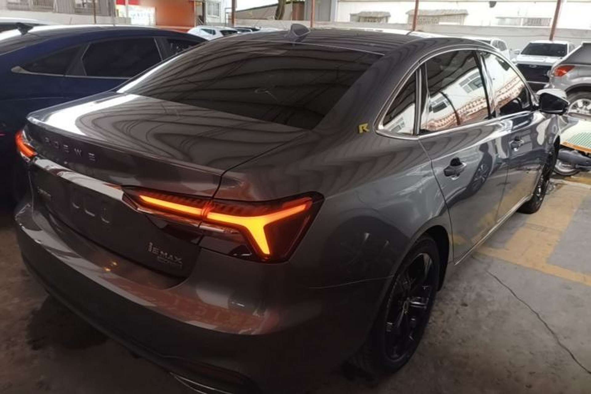 Used Roewe i6 MAX 2020 300TGI Automatic "Swell Cool Smart Drive" Edition Rear Right 45 Deg