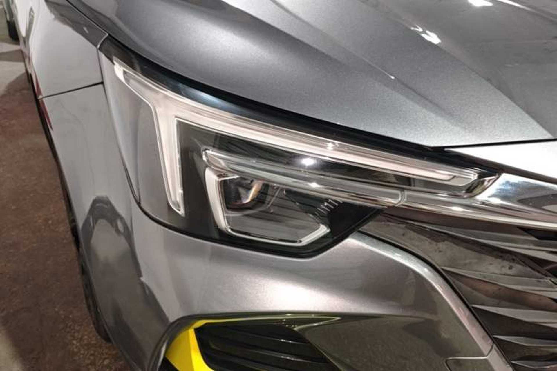 Used Roewe i6 MAX 2020 300TGI Automatic "Swell Cool Smart Drive" Edition Right Front Headlight
