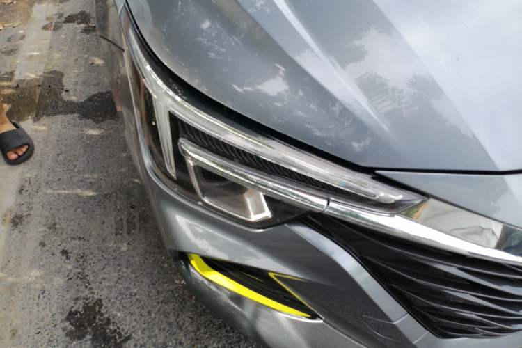 Used Roewe i6 MAX 2020 300TGI Automatic Sporty Cool Edition Right Front Headlight