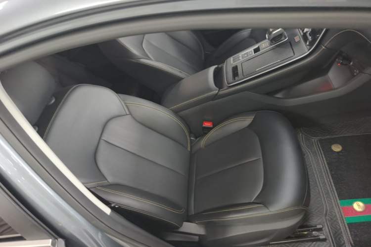 Used Roewe i6 MAX 2020 300TGI Automatic Sporty Cool Edition Right Front Seat