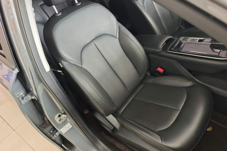 Used Roewe i6 MAX 2020 300TGI Automatic Sporty Cool Edition Right Front Seat